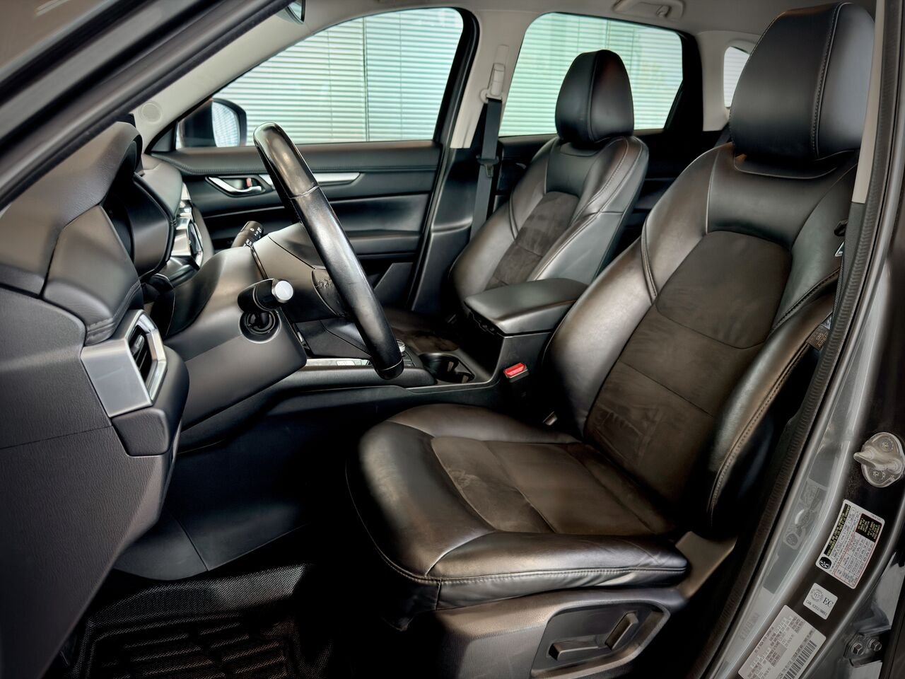 2023 Mazda CX-5 Grey Notre-Dame-des-Prairies - photo #18