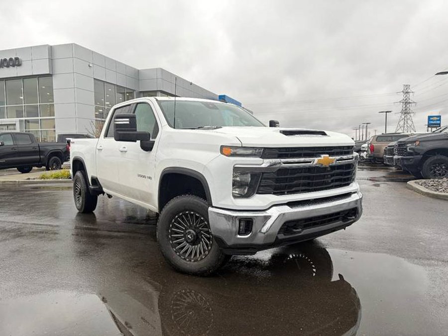 2024 Chevrolet Silverado 3500HD LT 6.6L | 18in Armed Off-Road Wheels White