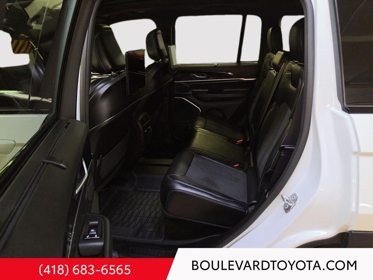 2022 Jeep Grand Cherokee 99505A-120 | TRAILHAWK 4XE, 4X4 White Québec - photo #29