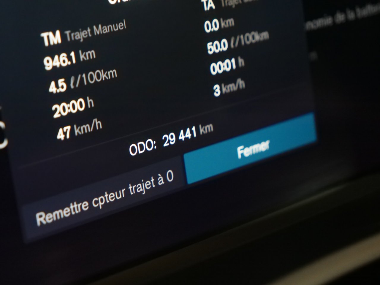 Volvo XC90 Plug-In Hybrid T8 ULTRA BRIGHT 2025 Gris Montréal - photo #8