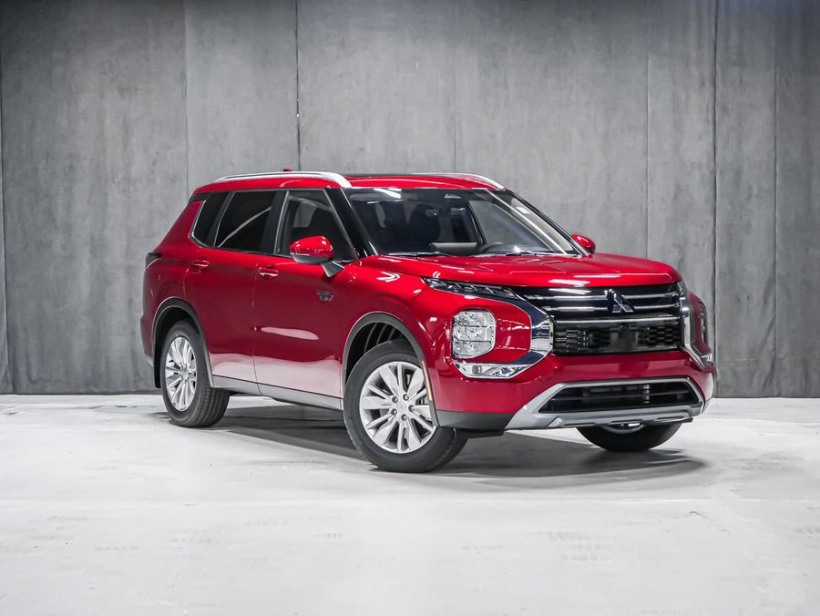 2026 Mitsubishi Outlander Plug-In Hybrid ES Red Diamond Premium Finish