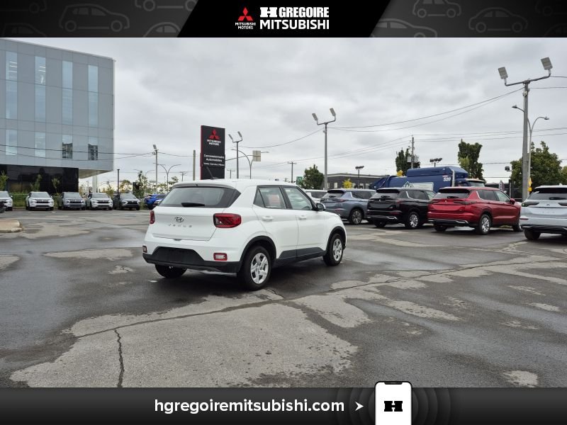 2025 Hyundai Venue White Blainville - photo #10