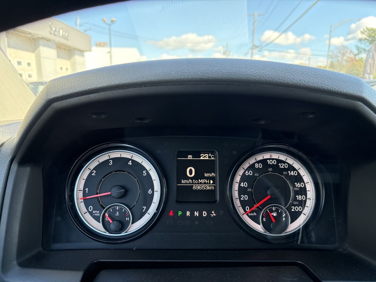 Ram 1500 Cabine multiplaces 4RM, 140,5 po ST 2017 Gris Montmagny - photo #11