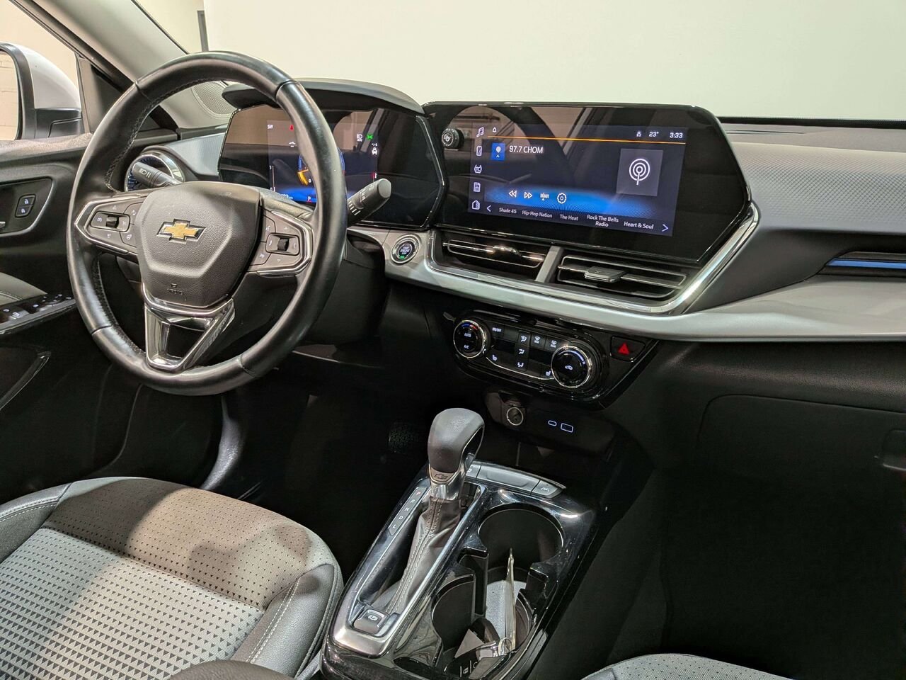 2025 Chevrolet Trax FWD 4dr LT White Val-David - photo #19