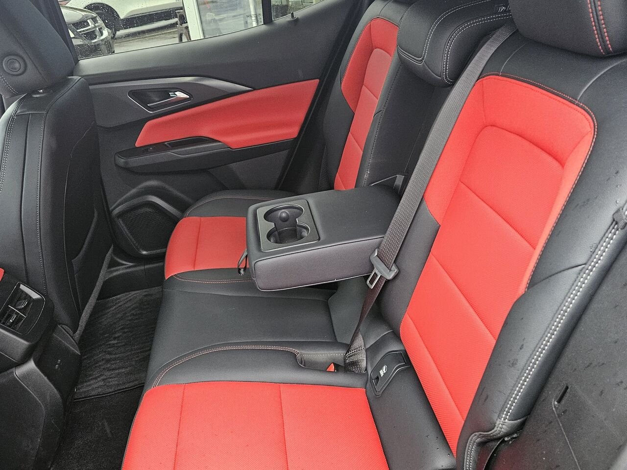 2024 Chevrolet Equinox EV RS 4 portes avec 2RS Grey Thetford Mines - photo #13