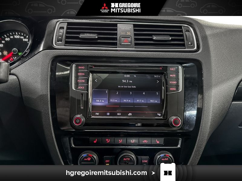 Volkswagen Jetta 2017 Noir Laval - photo #25