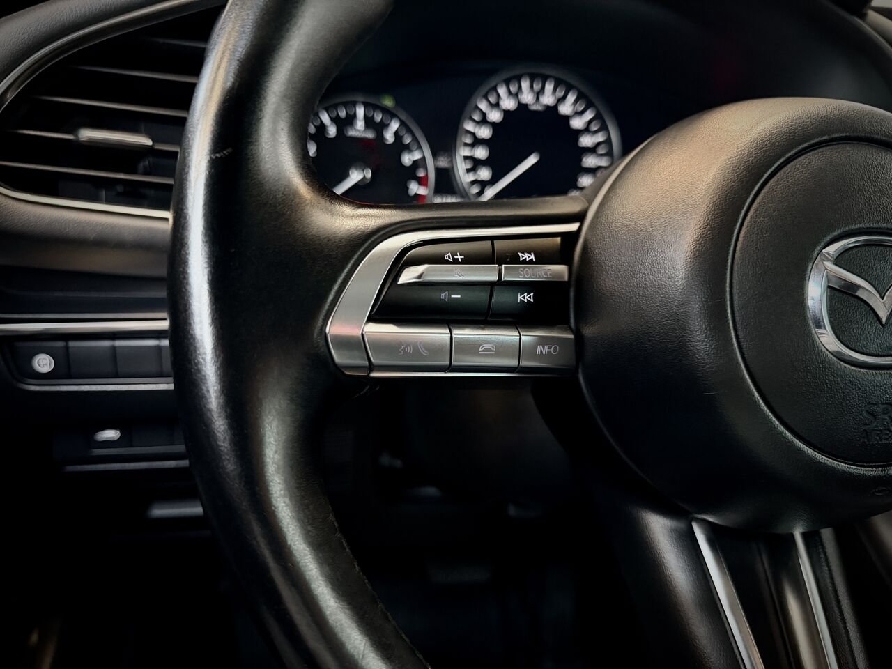 2019 Mazda Mazda3 Red Notre-Dame-des-Prairies - photo #20