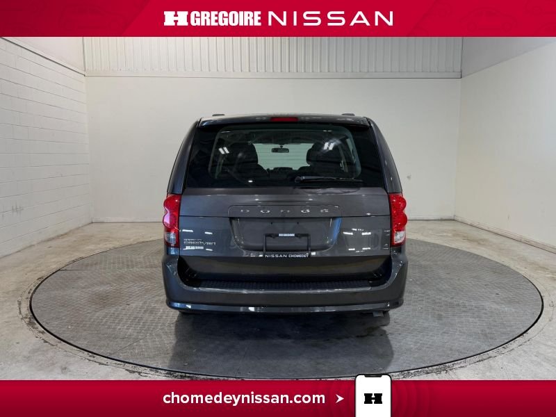 2017 Dodge GR Caravan Grey Laval - photo #7