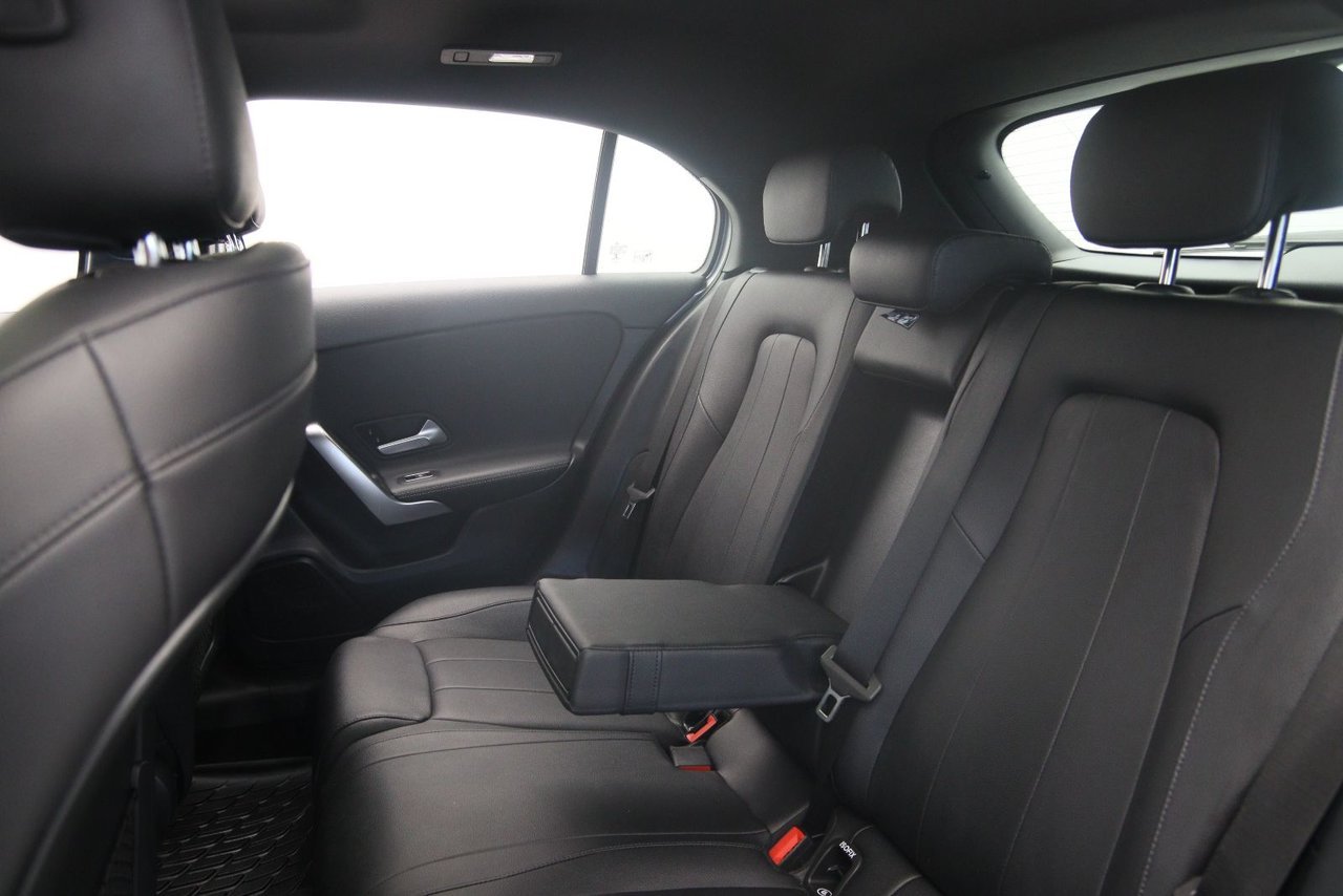 Mercedes-Benz A-Class NIV WDD3F4HB4KJ067955 2019 Gris Chicoutimi - photo #8