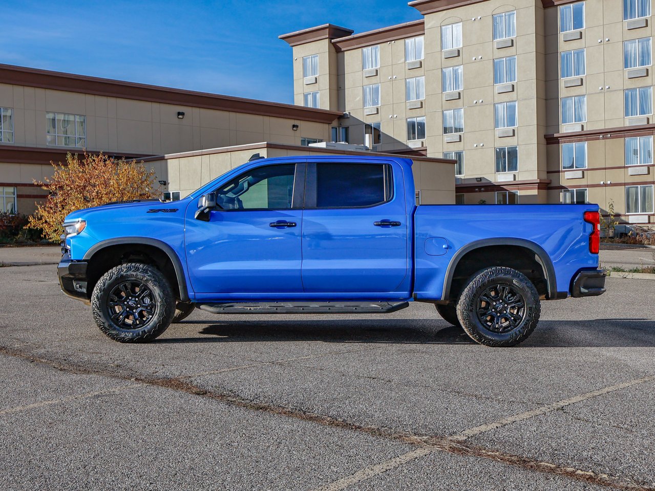 2025 Chevrolet Silverado 1500 4WD Crew Cab 147 ZR2 Blue Sherwood Park - photo #9