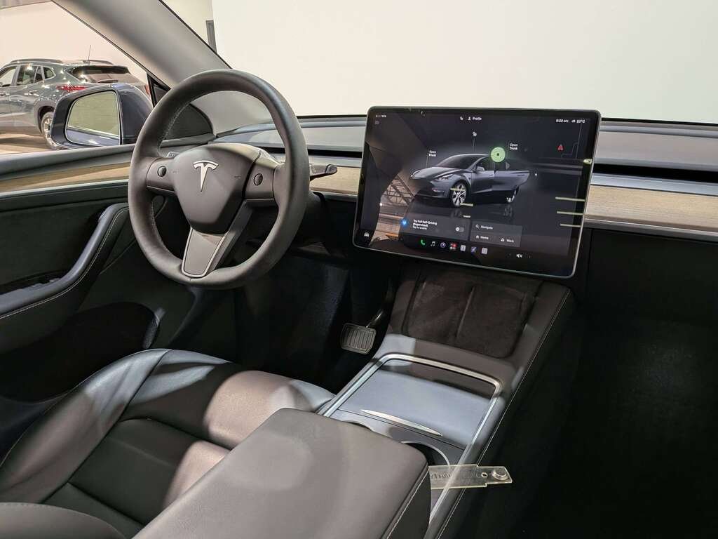Tesla Model Y RWD 2023 Gris Val-David - photo #19