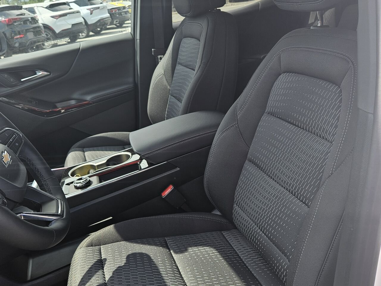 Chevrolet Equinox LT 4 portes à transmission intégrale avec 2LT 2027 Blanc sommet Thetford Mines - photo #13