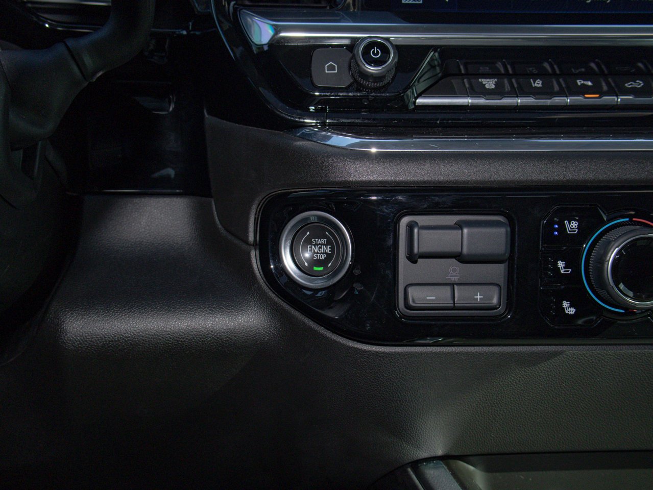 2024 Chevrolet Silverado 3500HD 4WD Crew Cab 159 LTZ White Sherwood Park - photo #26