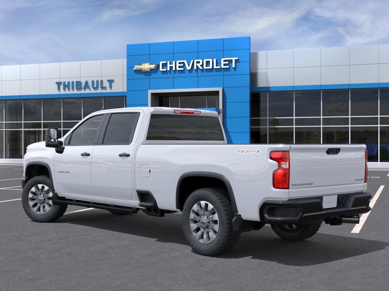 CHEVROLET SILVERADO 2500HD Custom cabine multiplace 4RM 172 po 2026 Blanc Sherbrooke - photo #2