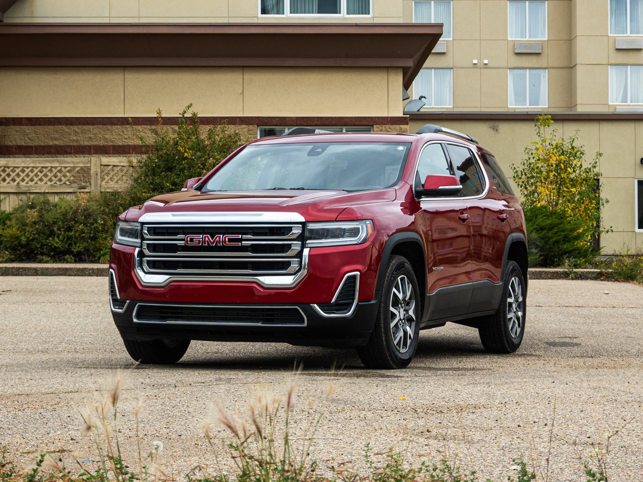 2023 GMC Acadia AWD 4dr SLE Red Sherwood Park - photo #3