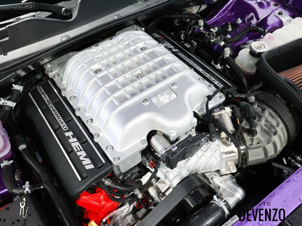 2018 Dodge Challenger Purple Saint-Eustache - photo #18