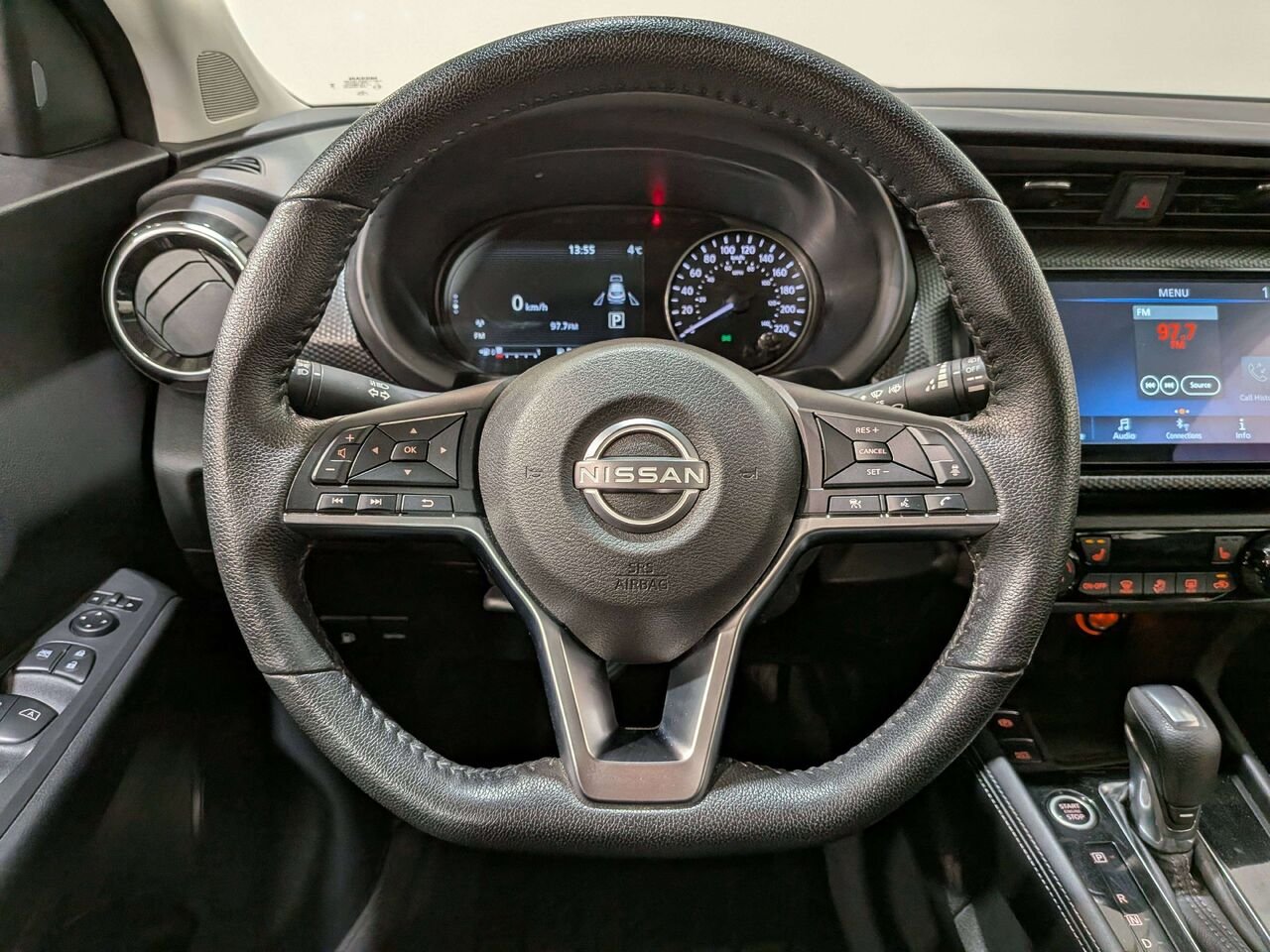 Nissan Kicks 2024 Orange Val-David - photo #12