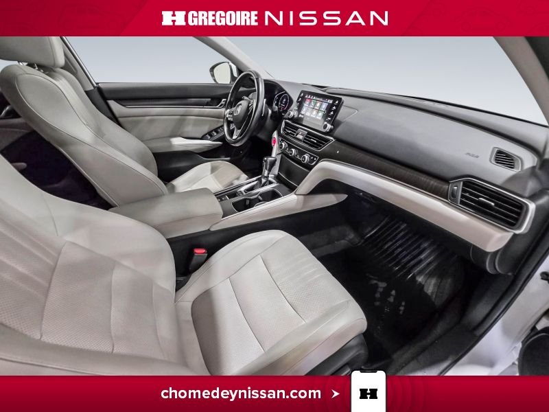 Honda Accord CL7288 | Touring * Cuir * Toit * Mag * Volant Chauffant 2018 Blanc Laval - photo #26