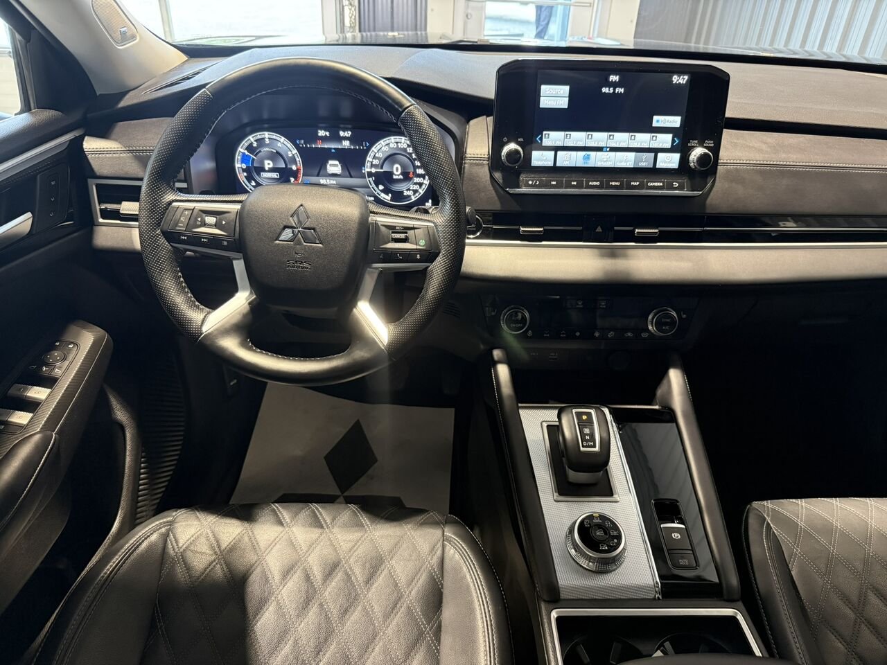 Mitsubishi Outlander 2024 Noir Mont-Laurier - photo #12