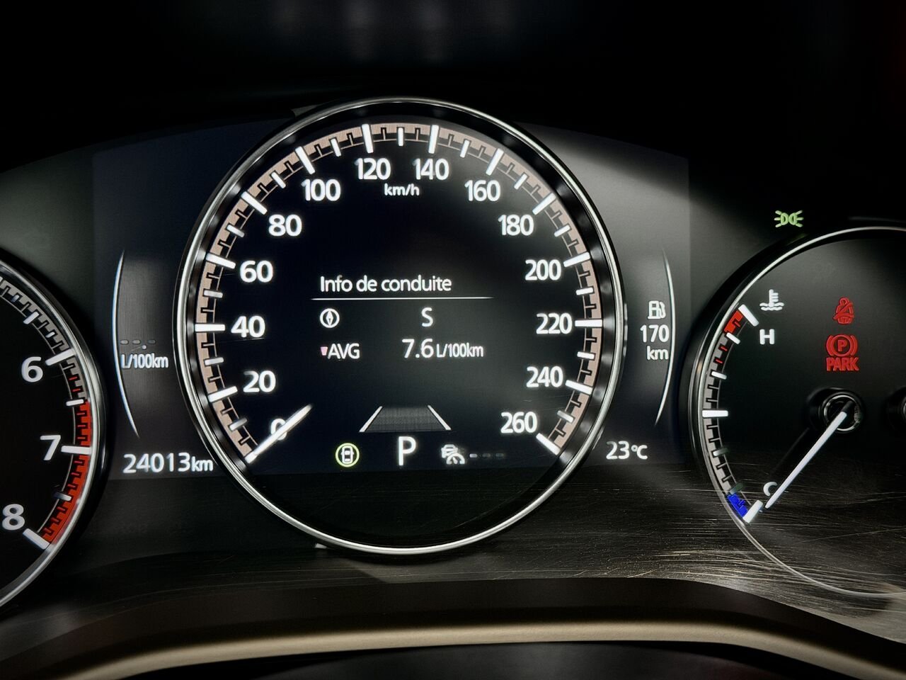 2024 Mazda CX-30 Grey Notre-Dame-des-Prairies - photo #25