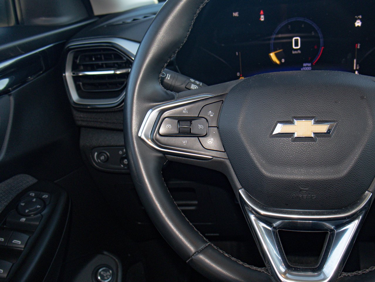 2024 Chevrolet Trailblazer AWD 4dr LT Black Sherwood Park - photo #21