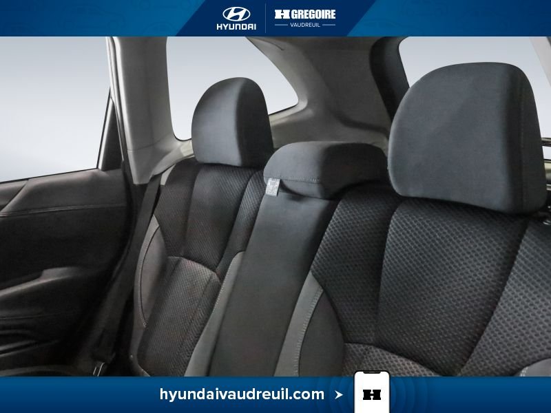 2021 Subaru Forester White Blainville - photo #20