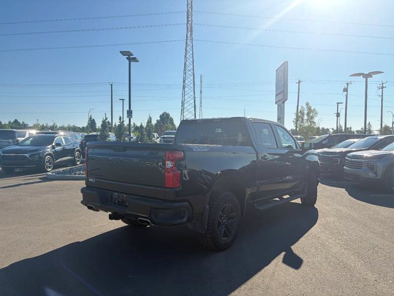 2024 Chevrolet Silverado 1500 4WD Crew Cab 147 LT Trail Boss Black Sherwood Park - photo #4