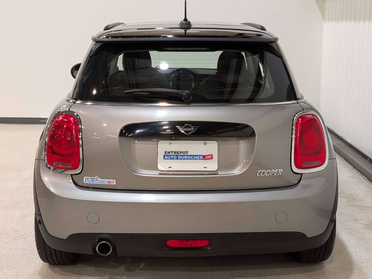 MINI 3 Door Cooper FWD 2019 Gris Val-David - photo #5