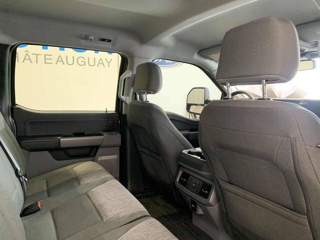 2026 Ford Super Duty F-250 SRW XLT cabine 6 places 4RM caisse de 6,75 pi Grey Châteauguay - photo #16