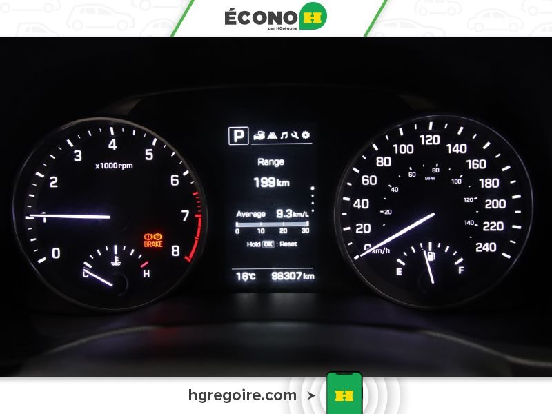 2018 Hyundai Elantra Black Laval - photo #8