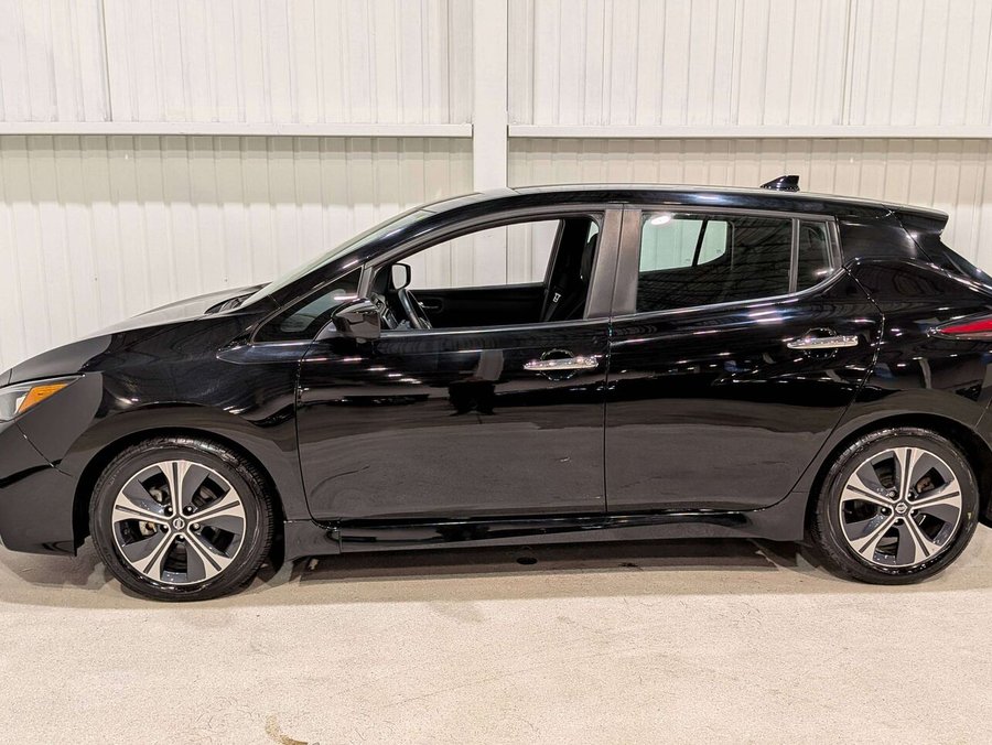 2020 Nissan LEAF SV Hatchback Black