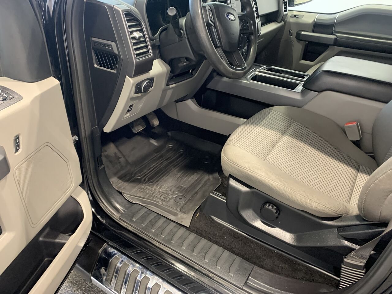 Ford F-150 SUPERCREW XLT 2018 Noir Saint-Eustache - photo #27