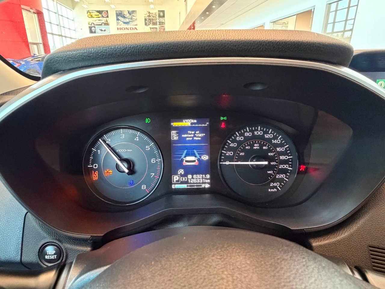 2022 Subaru Crosstrek White Notre-Dame-des-Prairies - photo #7