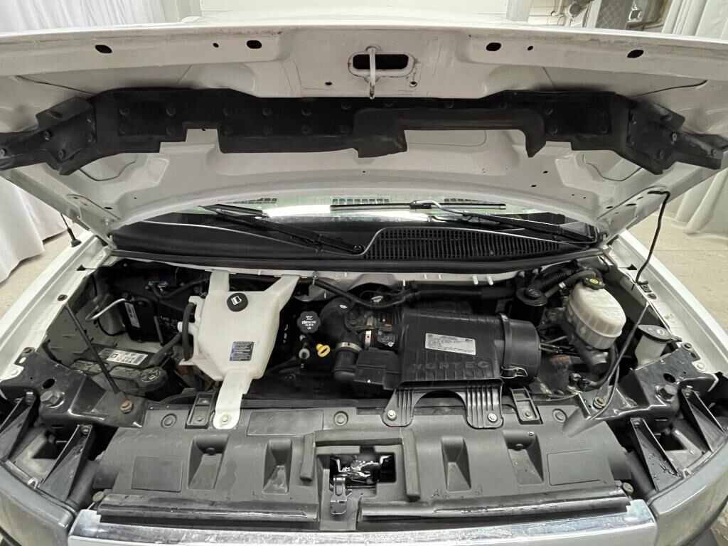 2019 GMC SAVANA FOURGONNETTE TRONQUÉE COMMERCIAL cube 14 pieds White Rivière-du-Loup - photo #10