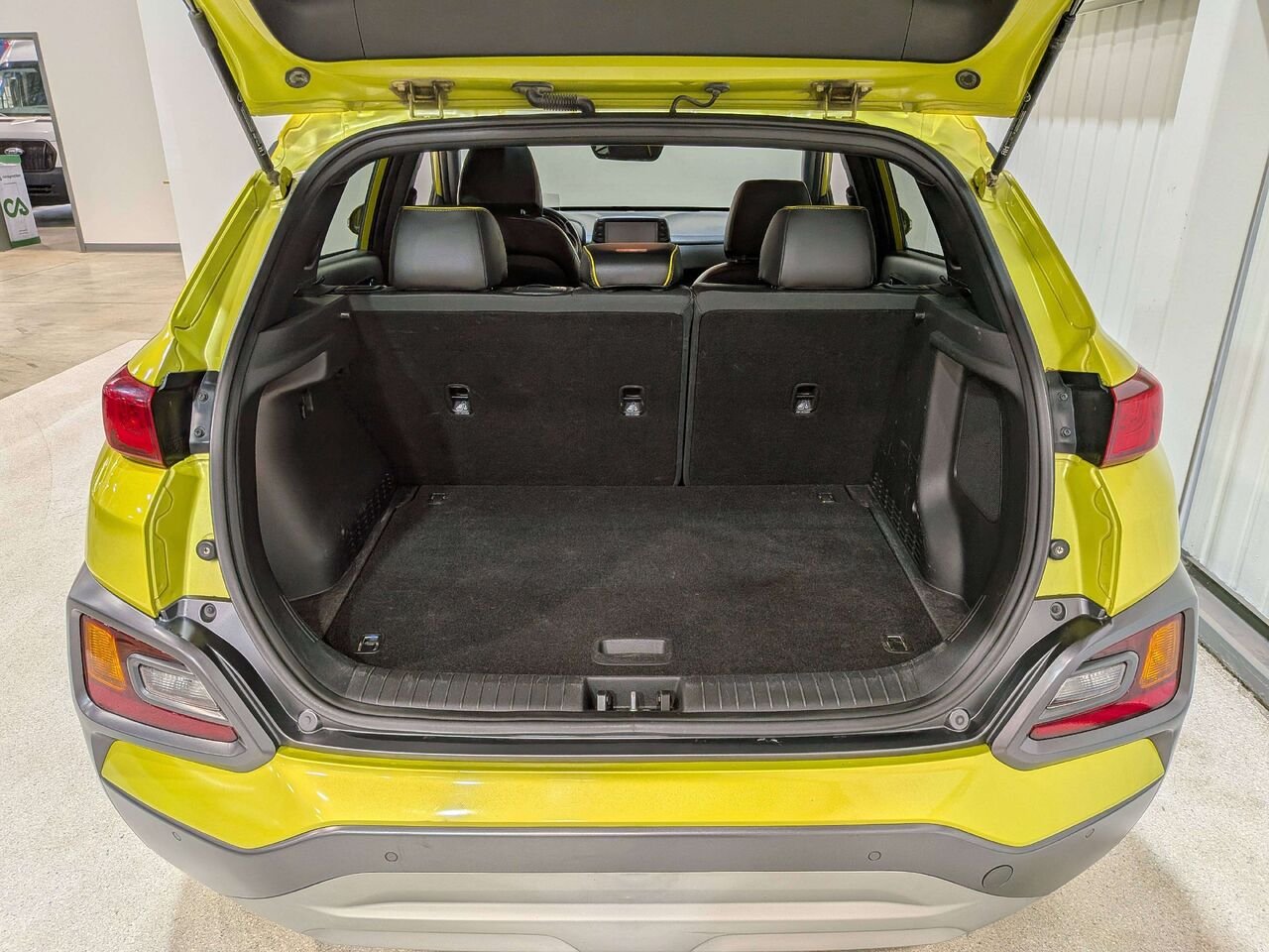 2019 Hyundai Kona 1.6T Ultimate AWD w/Lime Colour Pack Green Val-David - photo #8