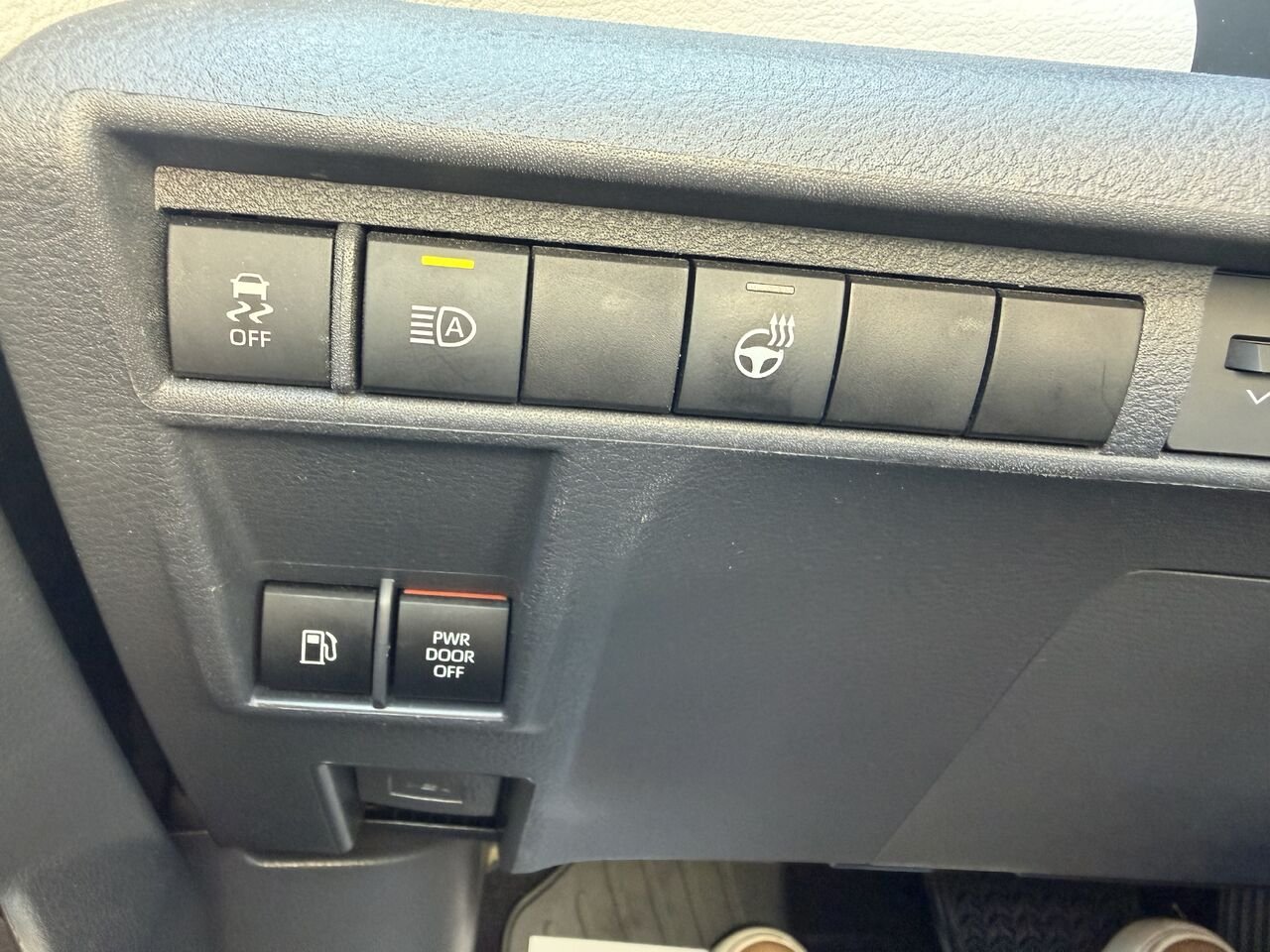2022 Toyota Sienna Red Thetford Mines - photo #17