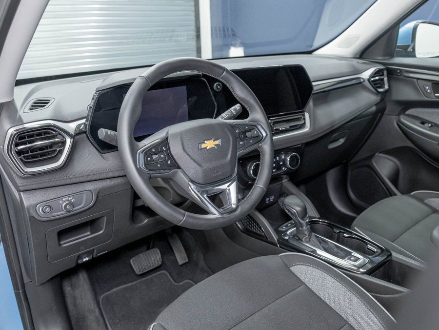 Chevrolet Trailblazer LT AWD *SIÈGES / VOLANT CHAUF* CARPLAY *BAS KM* 2026 Bleu