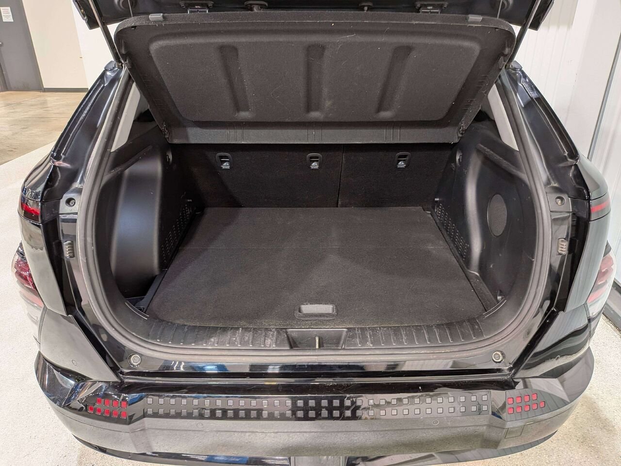 2024 Hyundai Kona Electric Ultimate FWD w/Sage-Green Interior Black Val-David - photo #8