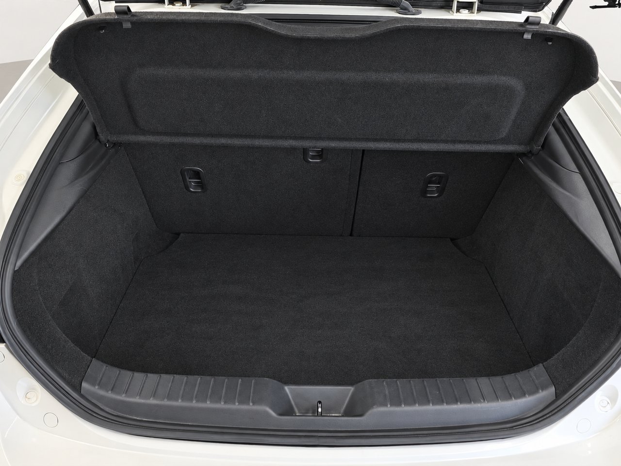 2023 Mazda Mazda3 Sport GT turbo i-ACTIV White Val-David - photo #29