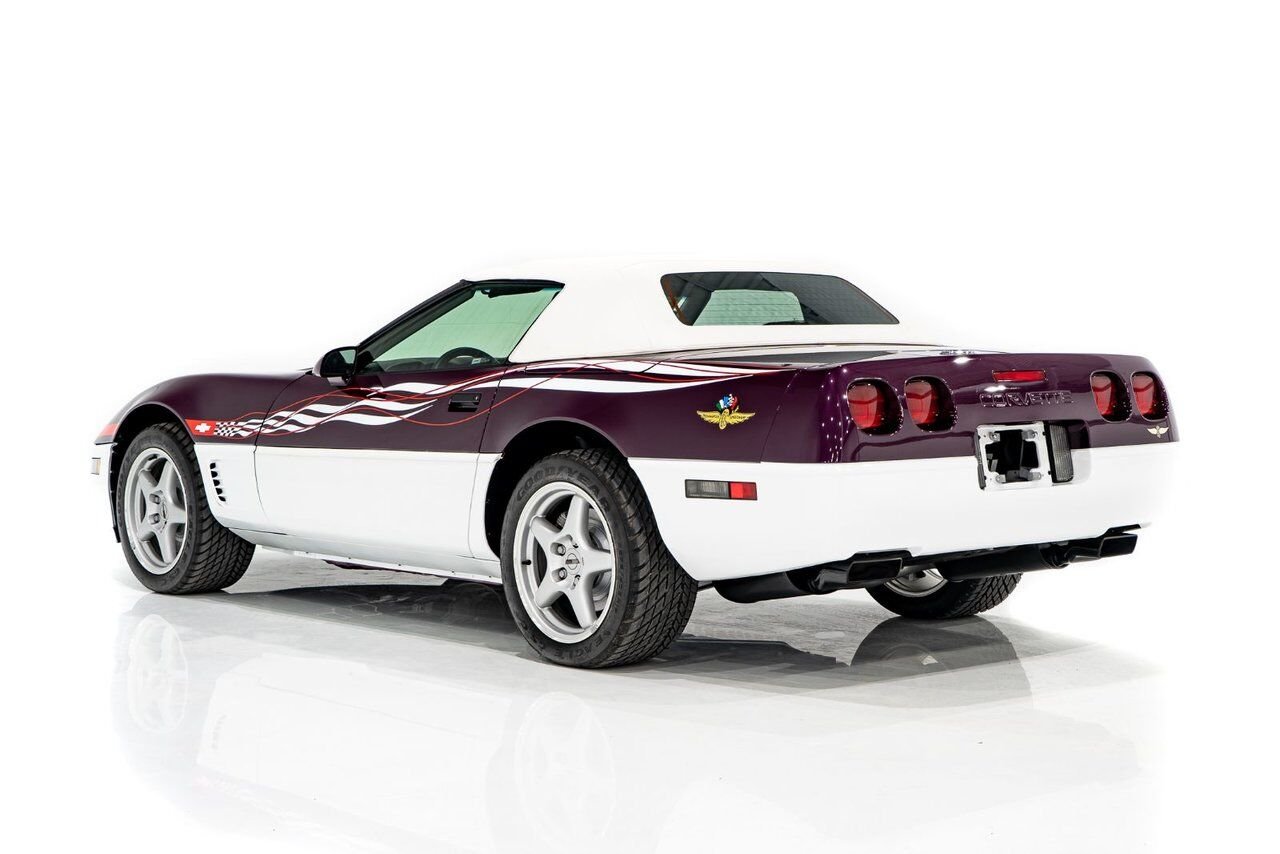 1995 Chevrolet Corvette *PRIX EN USD* RPO Z4Z PACE CAR PRESENTED IN DELIVERY PACKAGING WITH ONLY 192MILES (307KM) FROM NEW White Montreal - photo #84