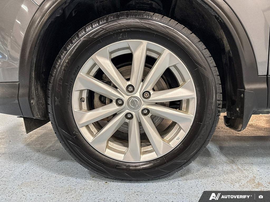 2018 Nissan Qashqai 2602152B | AWD SV CVT, new brakes, new tires and new shield. Grey Edmonton - photo #5