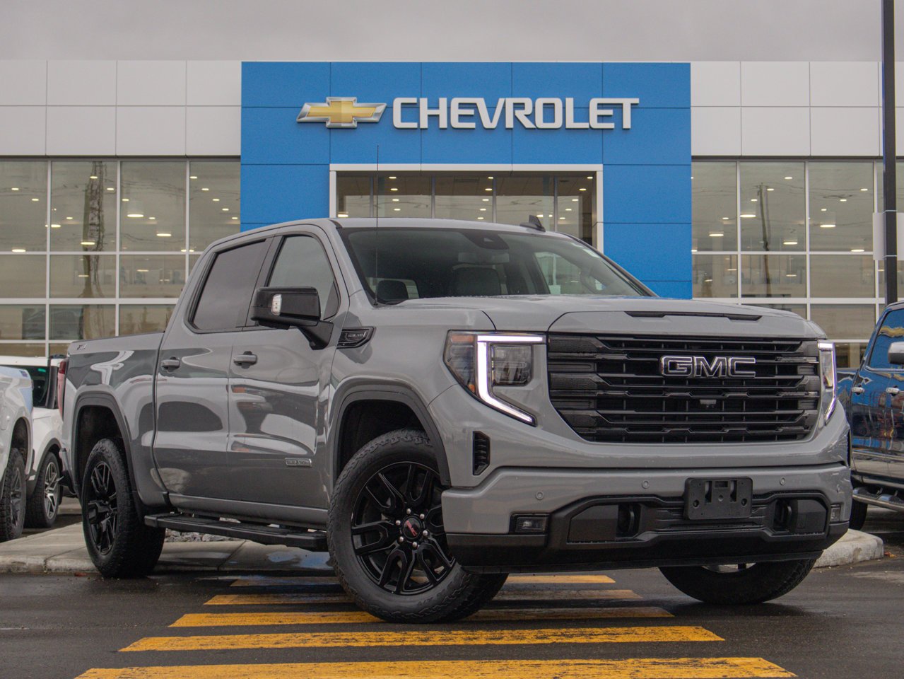 2024 GMC Sierra 1500 4WD Crew Cab 147 Elevation Grey Sherwood Park - photo #13