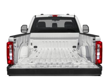 Ford Super Duty F-350 à roues arrière simples XL