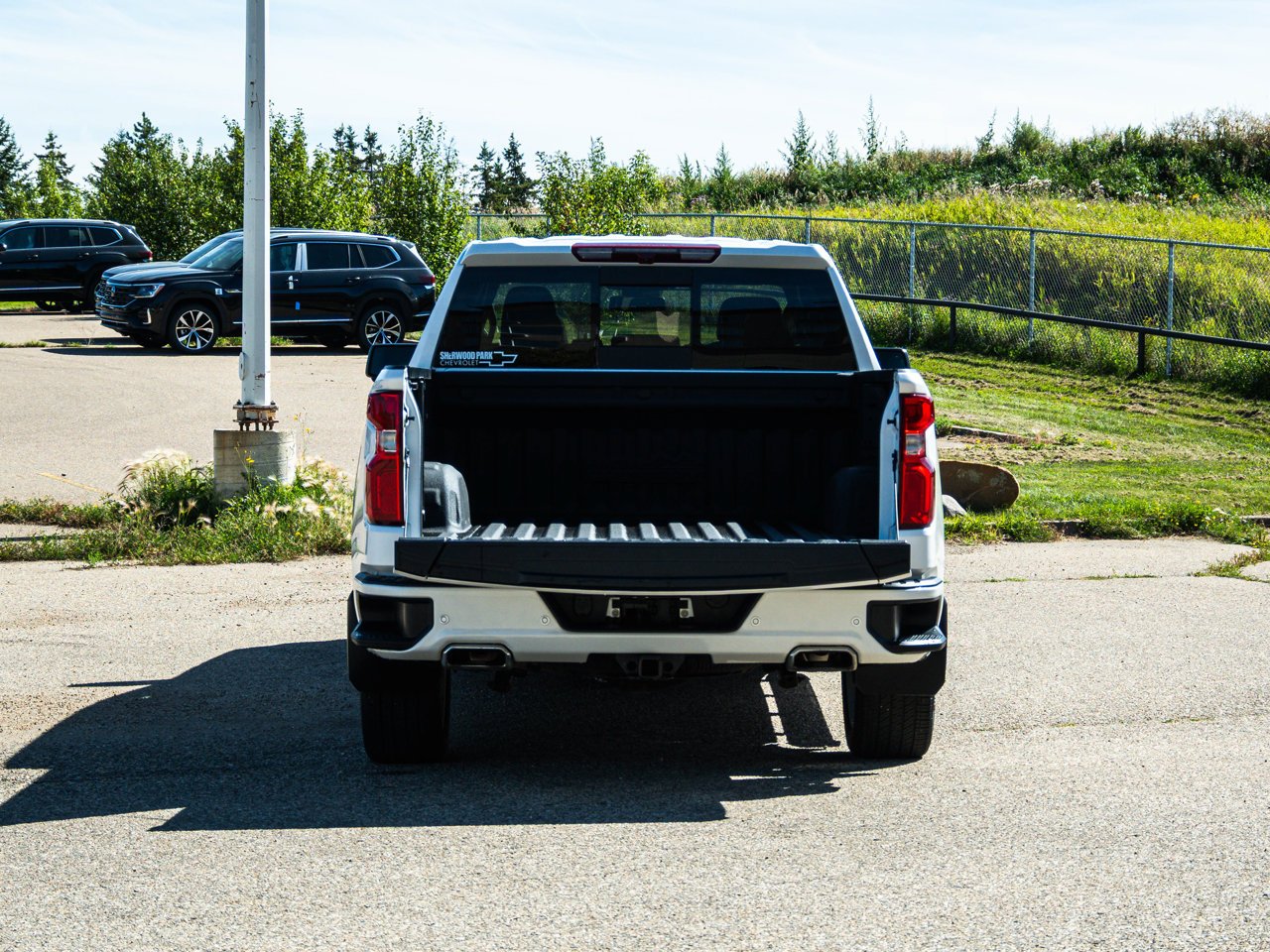 2024 Chevrolet Silverado 1500 4WD Crew Cab 147 High Country White Sherwood Park - photo #15