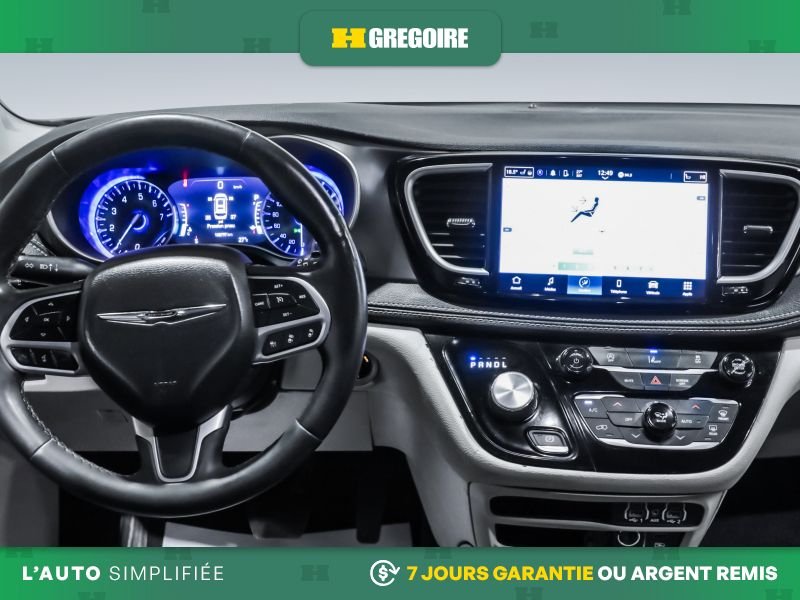 2022 Chrysler Pacifica Grey Saint-Eustache - photo #17