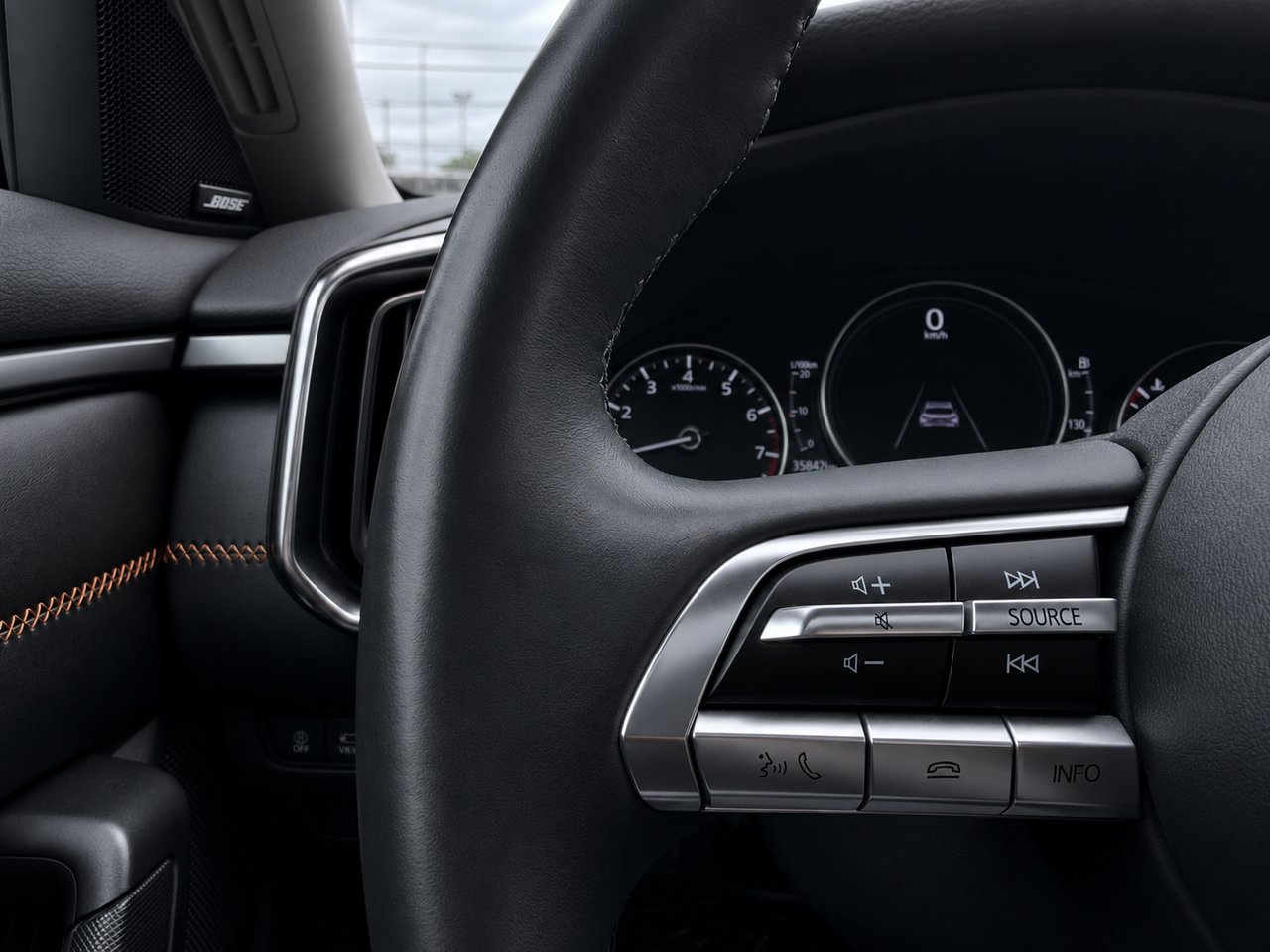 2024 Mazda CX-50 Black Châteauguay - photo #15