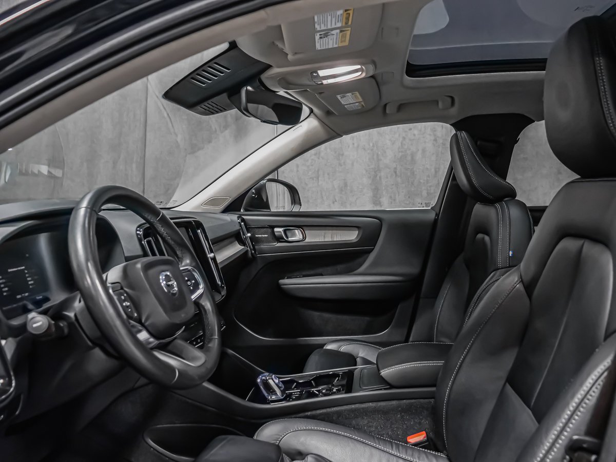 Volvo XC40 B5 PLUS BRIGHT 2023 Noir Montréal - photo #11