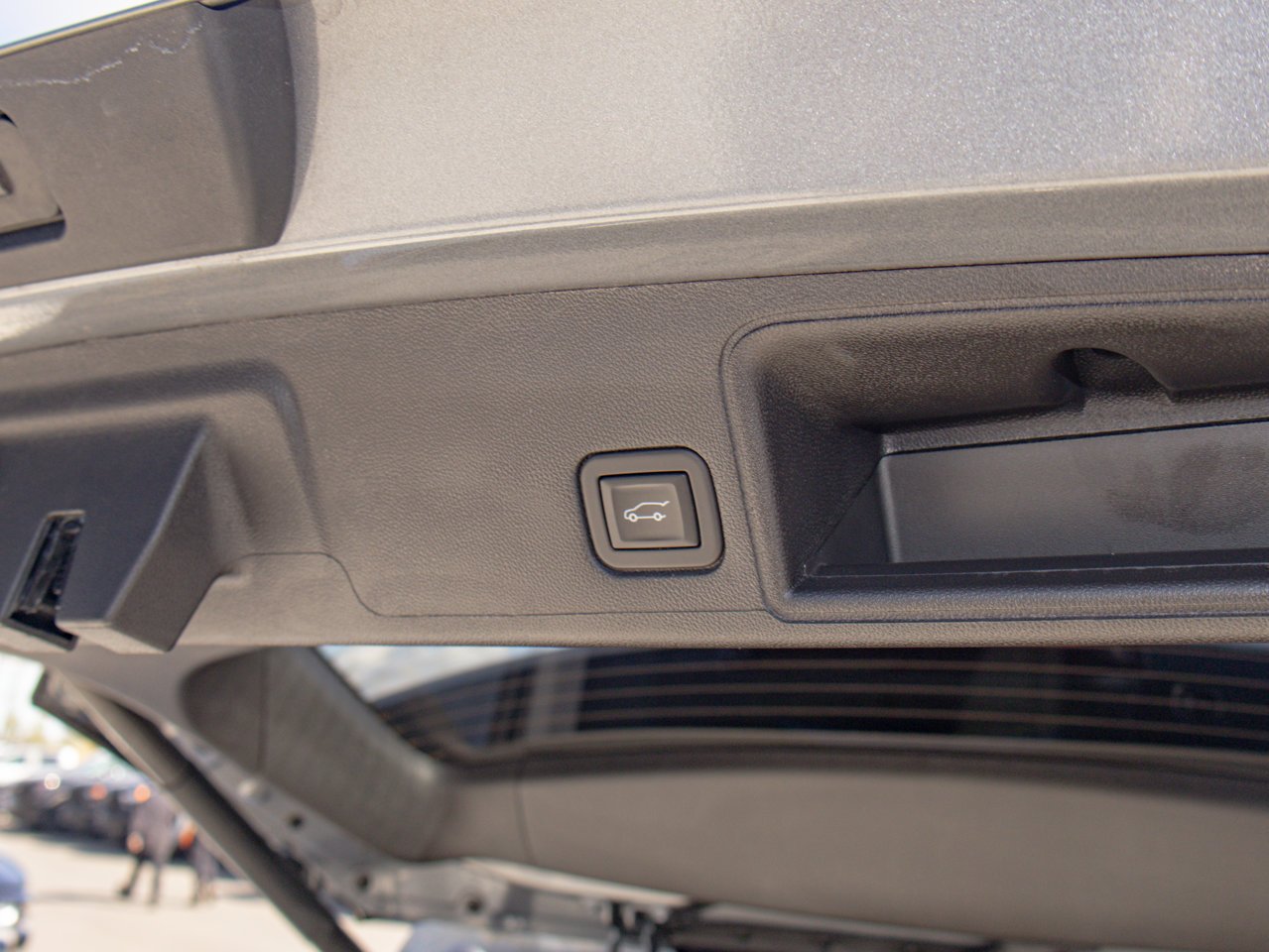 2024 GMC Terrain AWD 4dr SLE Grey Sherwood Park - photo #10