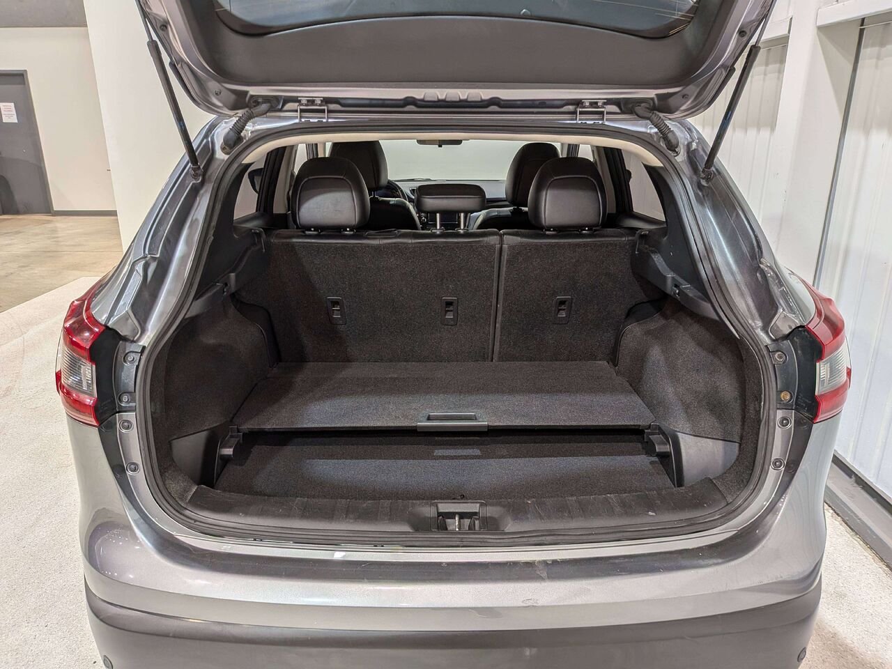 2023 Nissan Qashqai AWD SV CVT Grey Val-David - photo #8