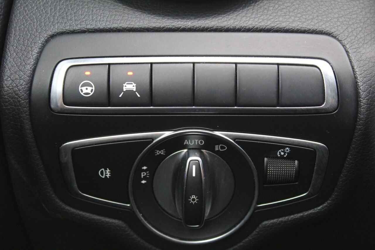 Mercedes-Benz Classe-C VIN: 55SWF4KB3JU264149 2018 Blanc Sainte-Rose - photo #12